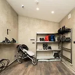 Roni Krkonose 公寓 *